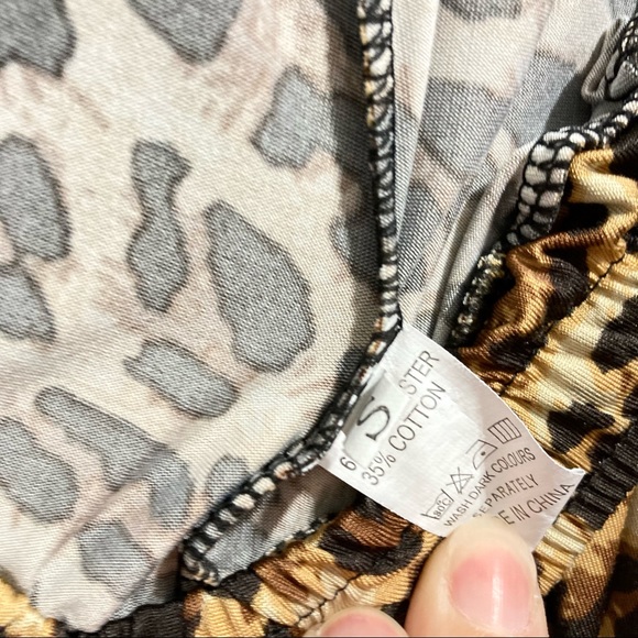 Women’s Cheetah Leopard Animal Print Shorts - Picture 6 of 9